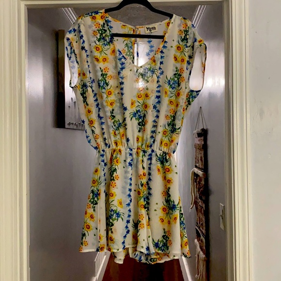 Show Me Your MuMu Pants - White and floral Show Me Your MuMu romper